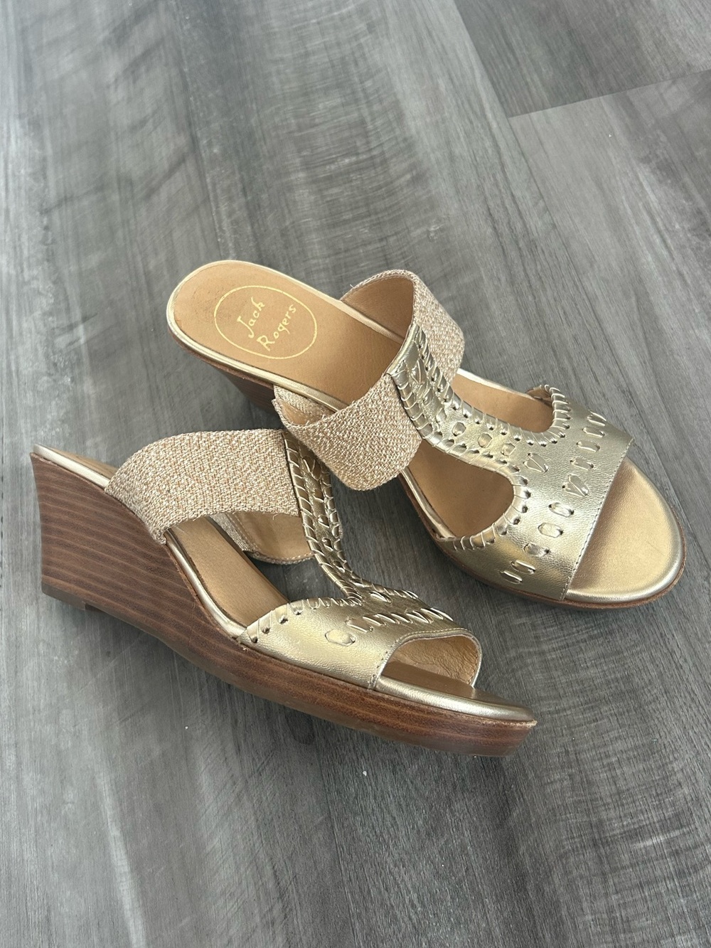 Jack Rogers Nora Gold Metallic Wedge Sandal Sz 8